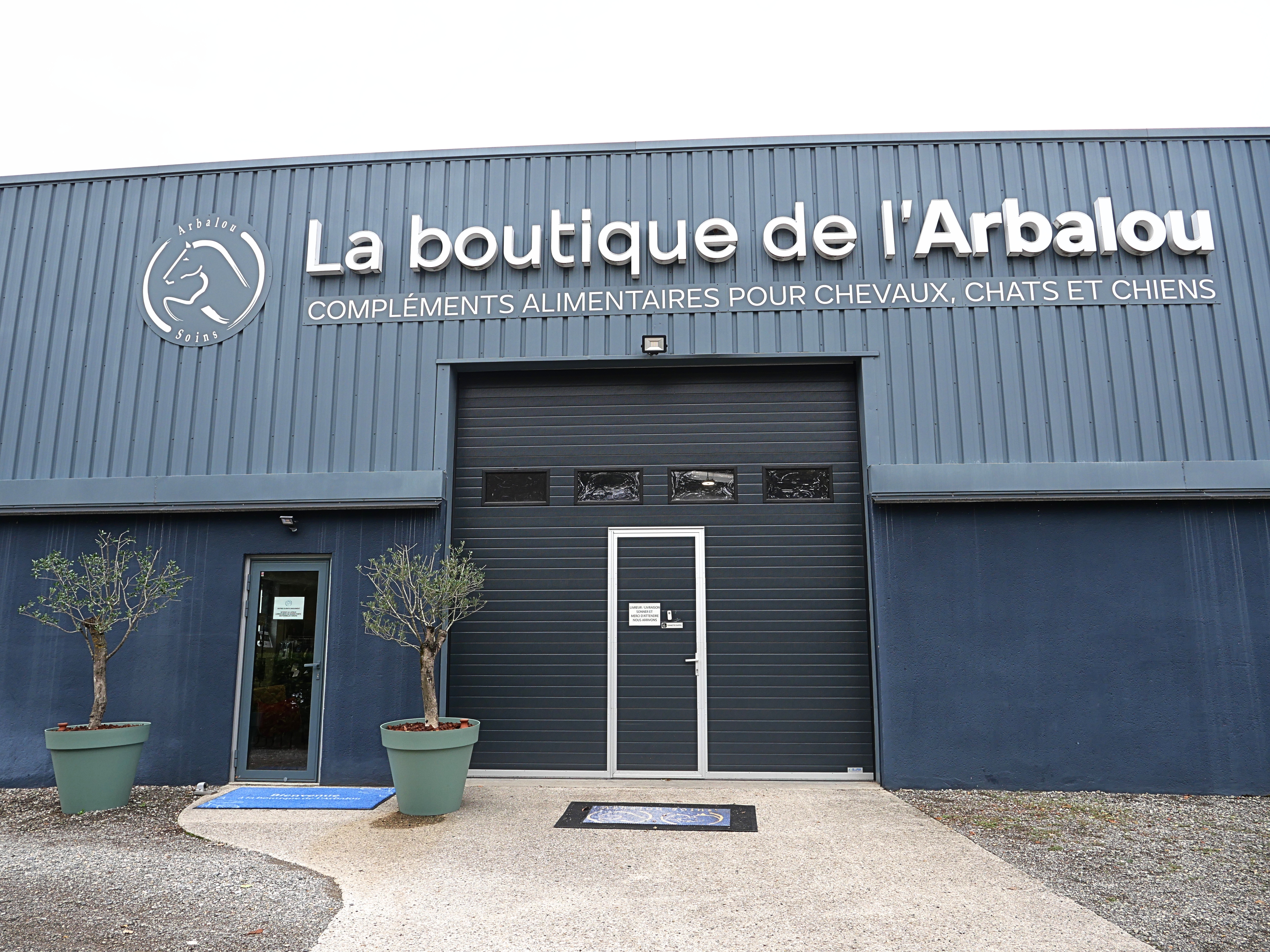 Alimentation animale Grenoble chevaux, chiens, chats - La boutique de l'Arbalou